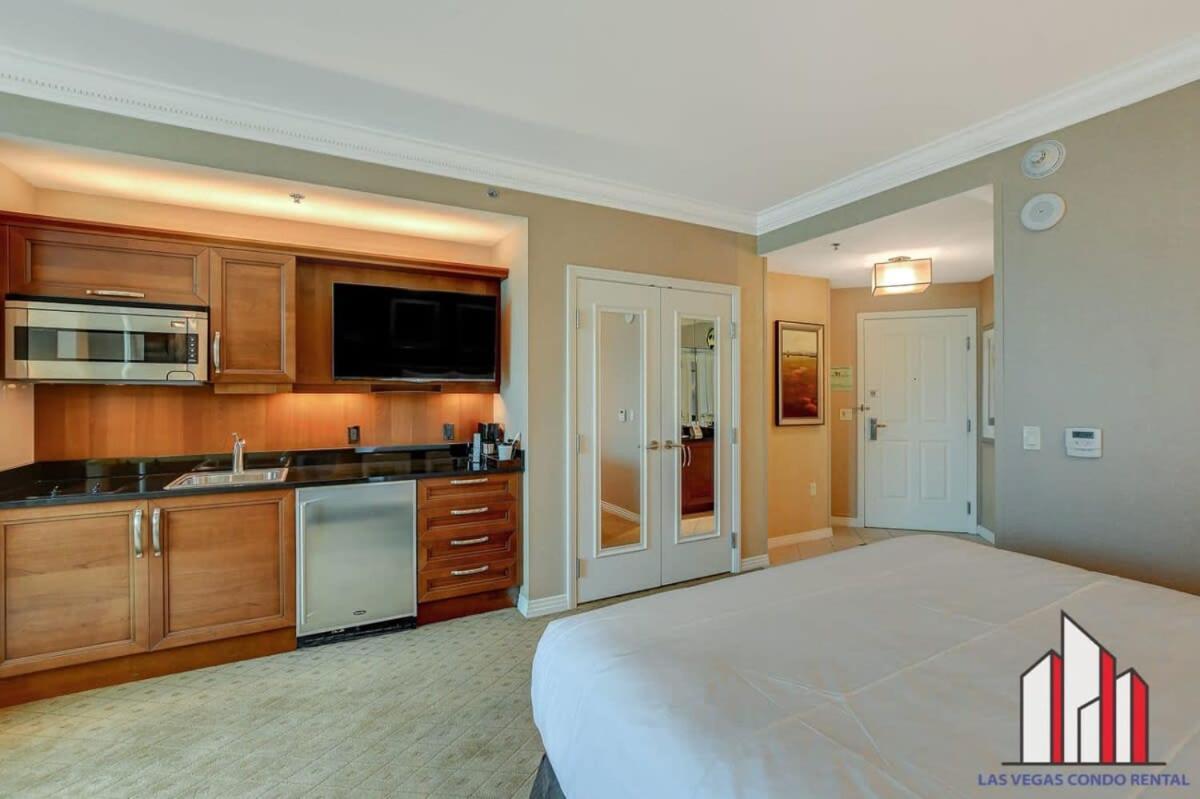 Mgm Signature-24-709 Strip View Jacuzzi Studio Λας Βέγκας Εξωτερικό φωτογραφία
