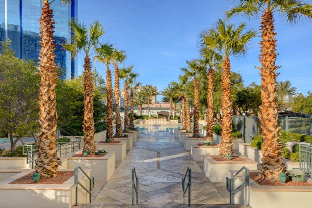 Mgm Signature-24-709 Strip View Jacuzzi Studio Λας Βέγκας Εξωτερικό φωτογραφία